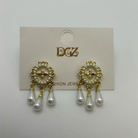 Gold Tone Bee Motif Faux Pearl Drop Stud Dangle Earrings Classic Ornate Pretty - Picture 4 of 8